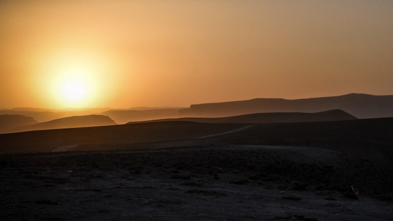 Band e Amir sunset